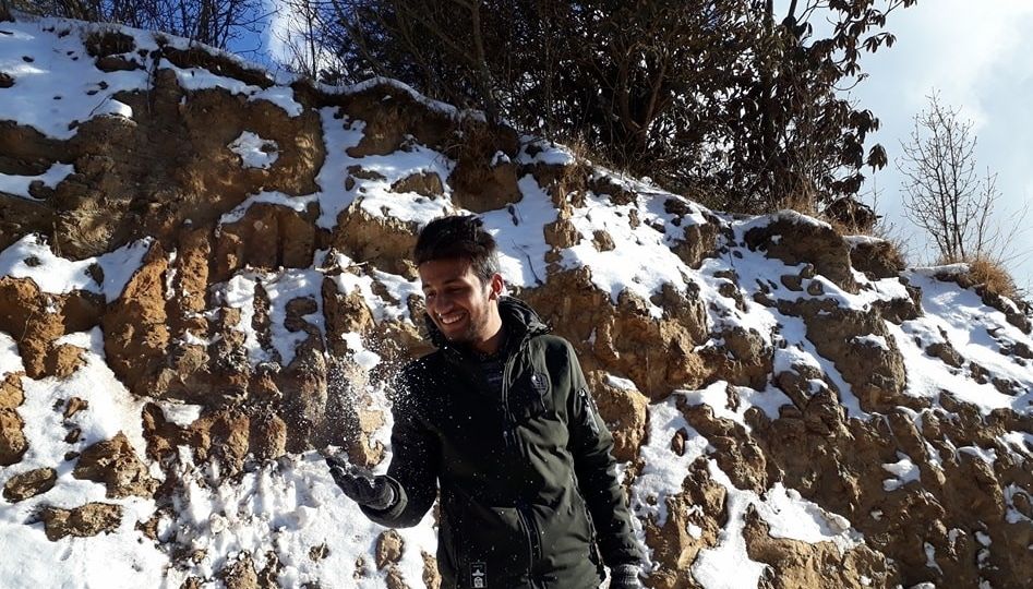 Playing with snow at Kalinchowk